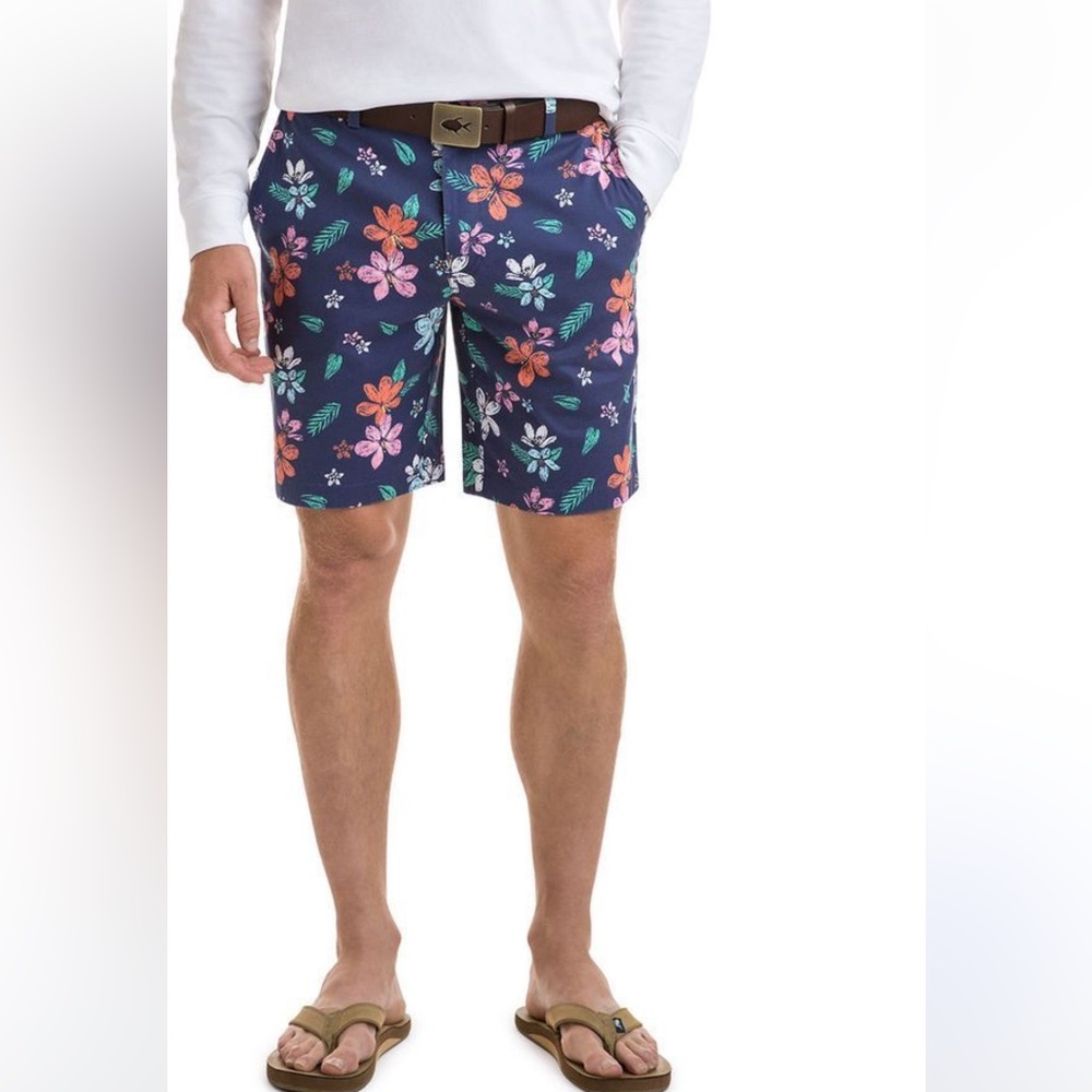 Men’s Vineyard Vines Performance Blue and‎ Floral Shorts Size 30